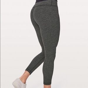 Lululemon 3/4 leggings size 4
